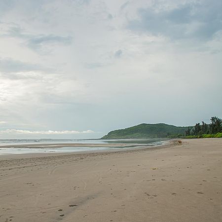 White Sand Beach Resort Kondivali 외부 사진